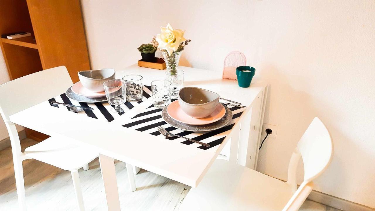 Lovely Center Apartments - Sunny Balcony Alfalfa เซบีญา ภายนอก รูปภาพ