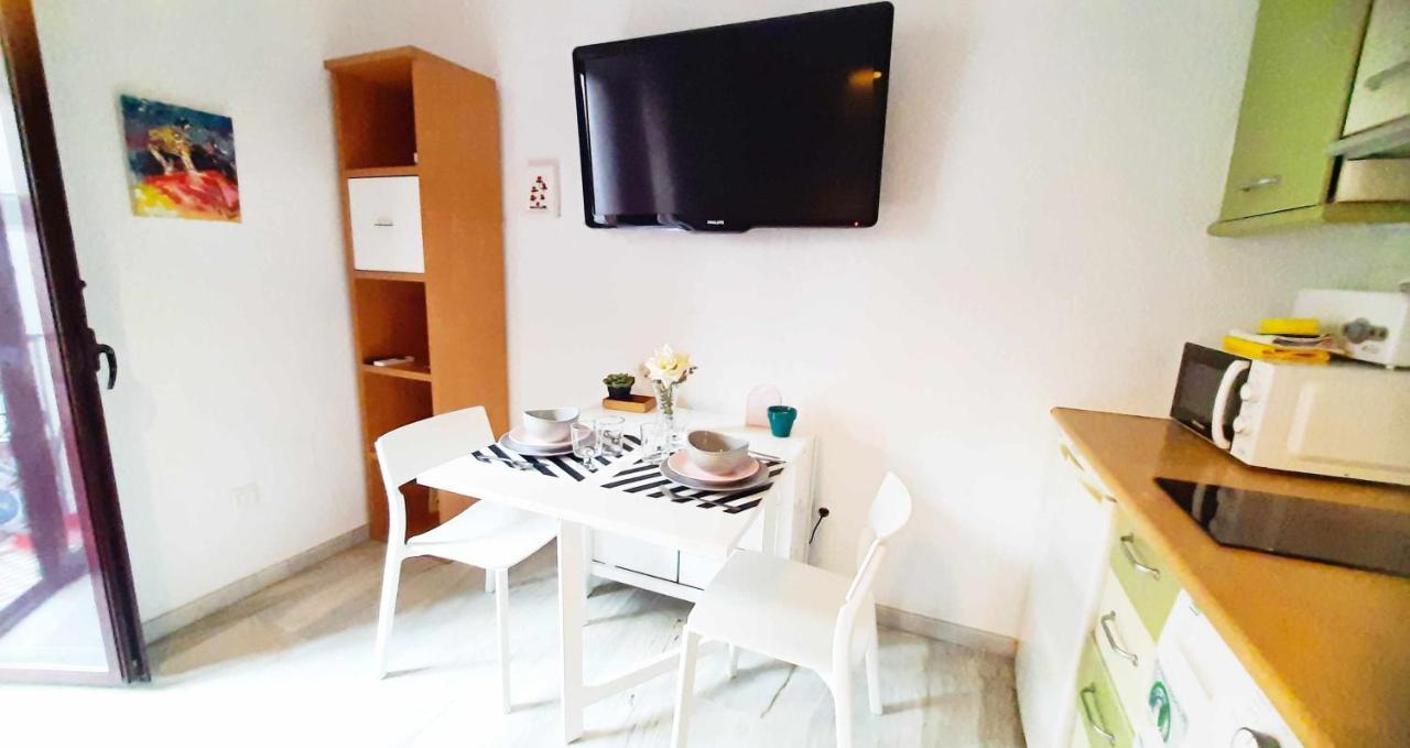 Lovely Center Apartments - Sunny Balcony Alfalfa เซบีญา ภายนอก รูปภาพ